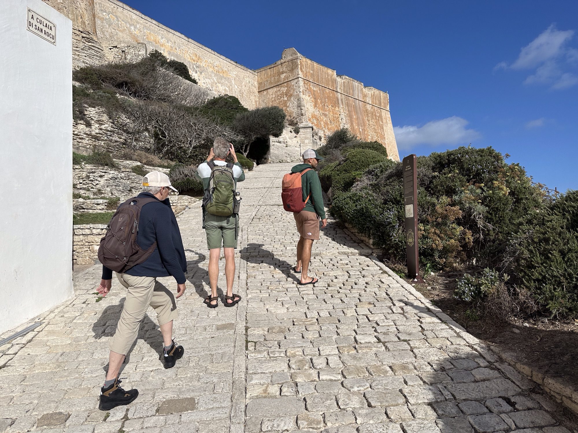 Toegangsweg tot citadel.